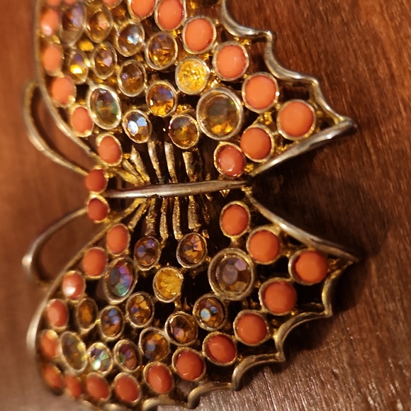 Vintage Elegant Gold and Orange Butterfly Brooch - Picture 2 of 5